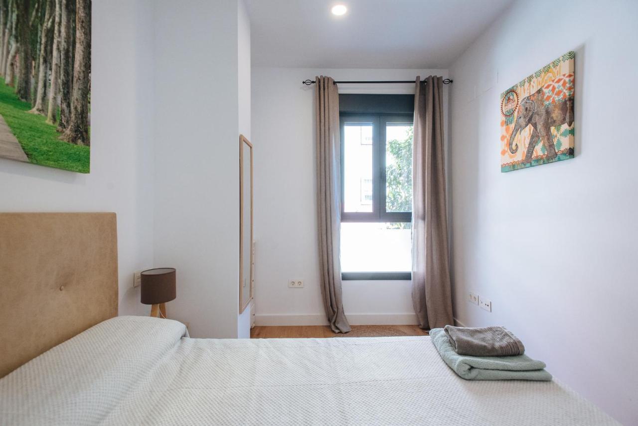Apartamento estelar con piscina y garaje nervión Apartamento Sevilha Exterior foto