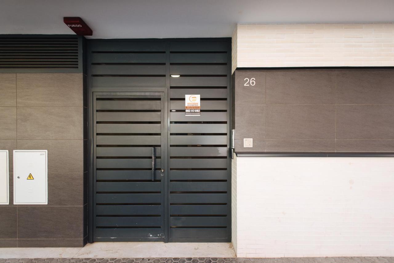 Apartamento estelar con piscina y garaje nervión Apartamento Sevilha Exterior foto
